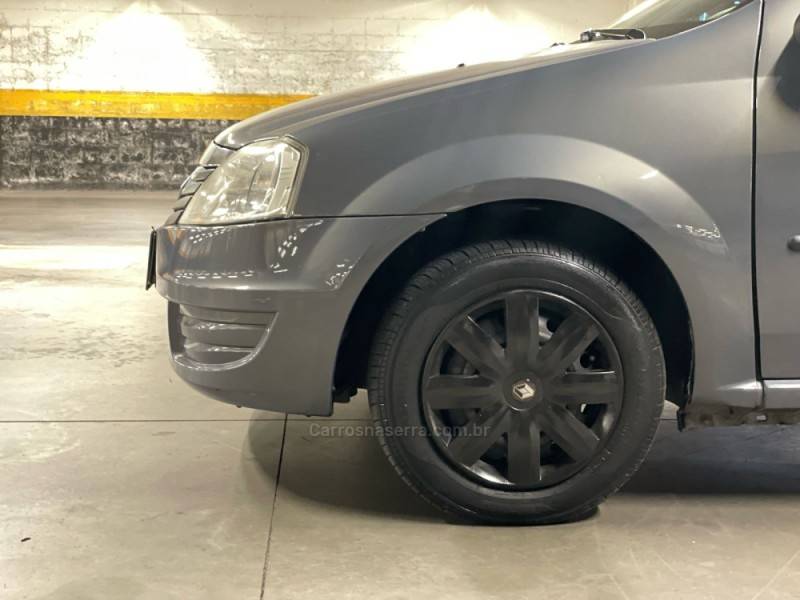 RENAULT - LOGAN - 2013/2013 - Cinza - R$ 23.900,00