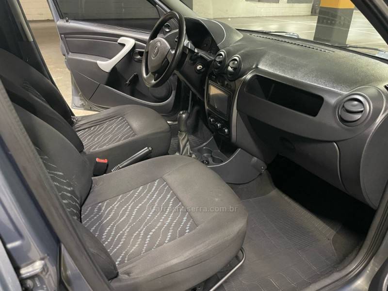 RENAULT - LOGAN - 2013/2013 - Cinza - R$ 23.900,00