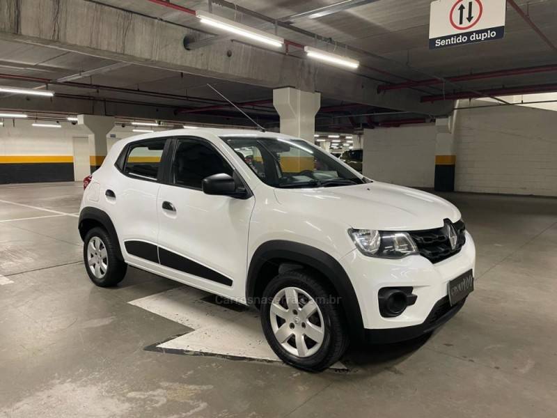 RENAULT - KWID - 2021/2021 - Branca - R$ 40.000,00