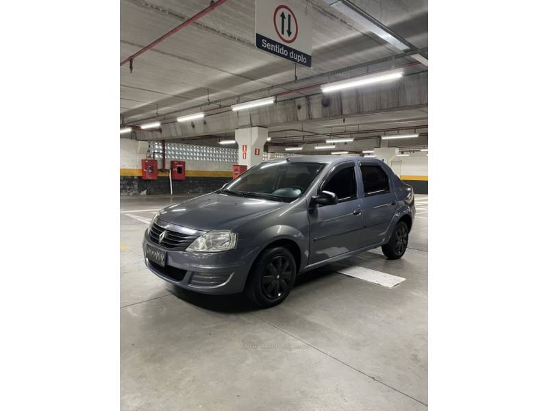 RENAULT - LOGAN - 2013/2013 - Cinza - R$ 23.900,00