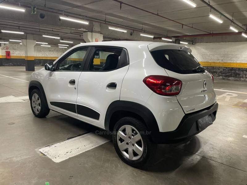 RENAULT - KWID - 2021/2021 - Branca - R$ 40.000,00